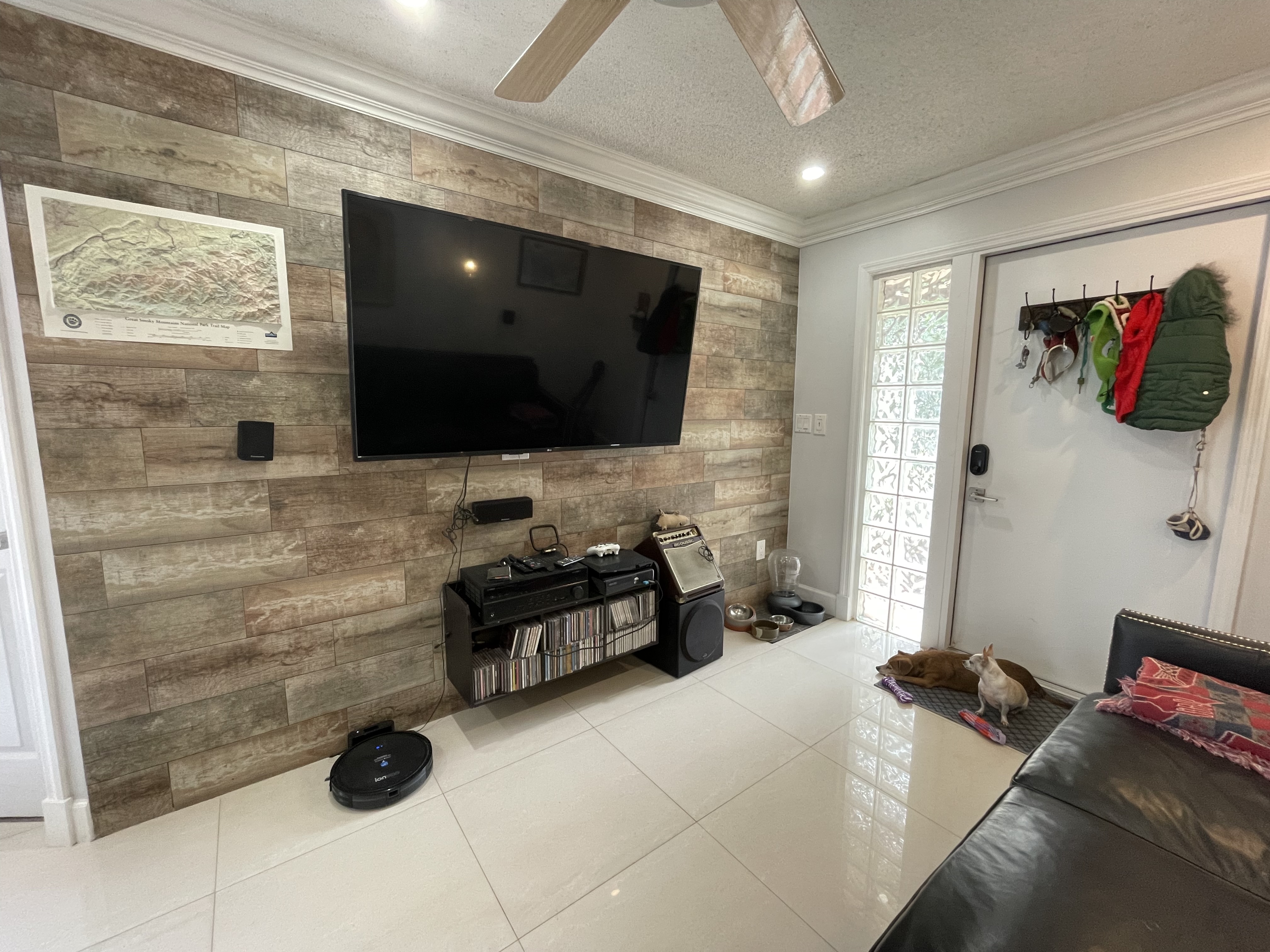 photo of living Room at entrance